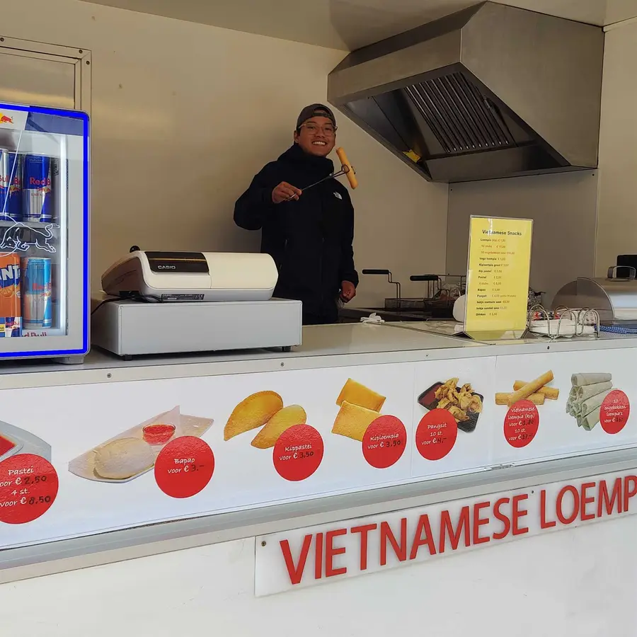 Nguyễn Snack foodtruck met verse Vietnamese loempia's