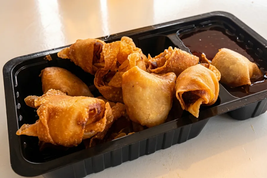 Lekkere Pangsit van Nguyễn Snack